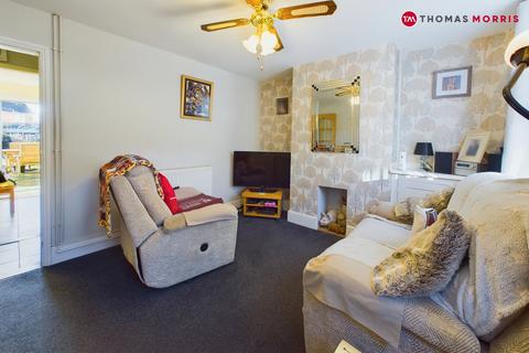 2 bedroom terraced house for sale, Hitchin Street, Bedfordshire SG18