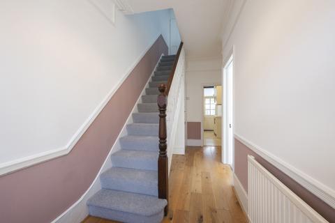 5 bedroom end of terrace house to rent, Melbourne Road, London SW19