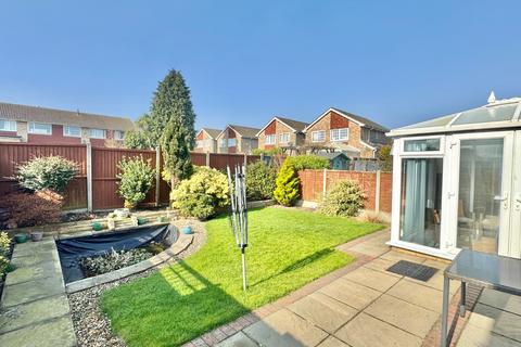 3 bedroom semi-detached house for sale, Lynwood, Kent CT19