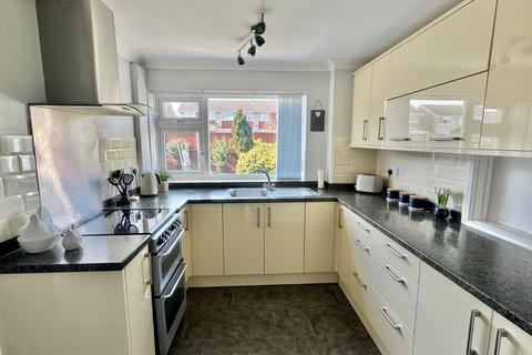 3 bedroom semi-detached house for sale, Lynwood, Kent CT19