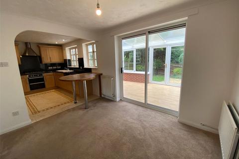 4 bedroom detached house to rent, Waine Close, Buckinghamshire MK18