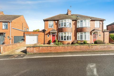 3 bedroom semi-detached house for sale, Warren Avenue, West Yorkshire WF11