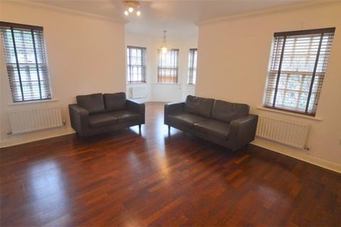 2 bedroom flat to rent, St Peter`s Street, St Albans