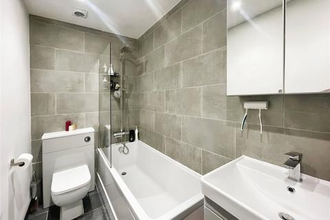 2 bedroom flat for sale, Brockley Road, London SE4