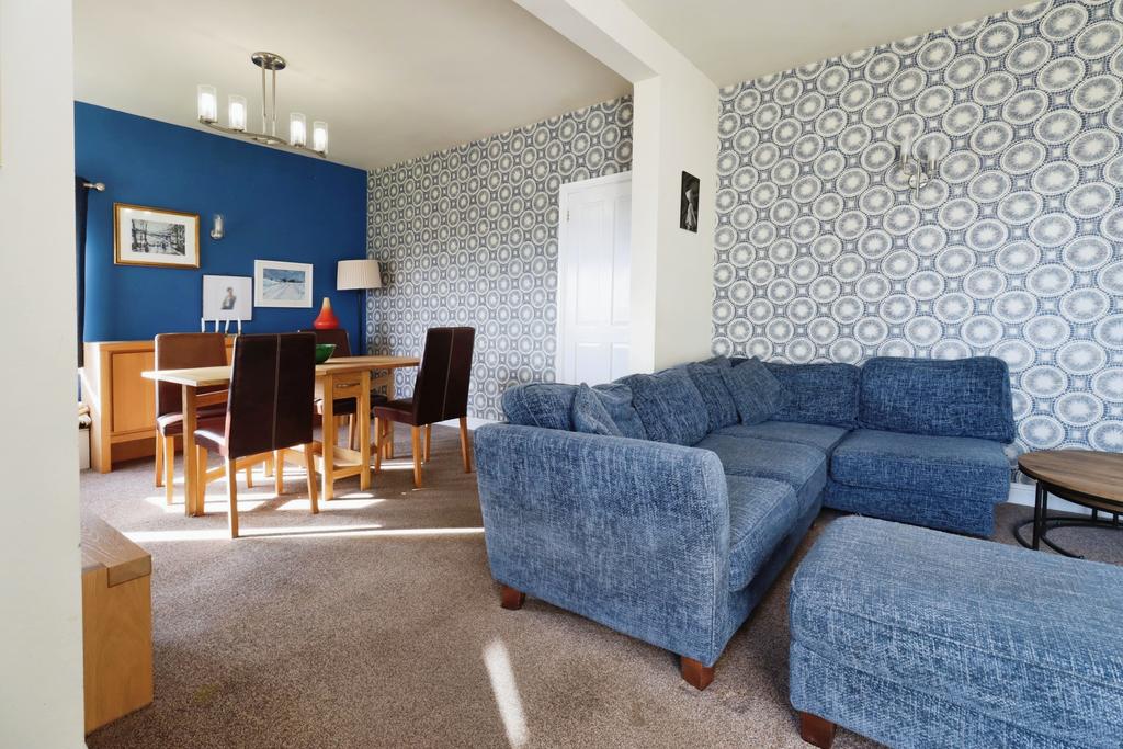 Sitting/Dining Room