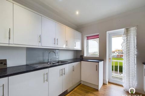 2 bedroom flat to rent, Westcliff Gardens, Kent CT9