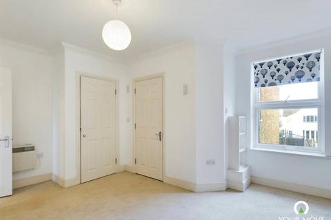 2 bedroom flat to rent, Westcliff Gardens, Kent CT9