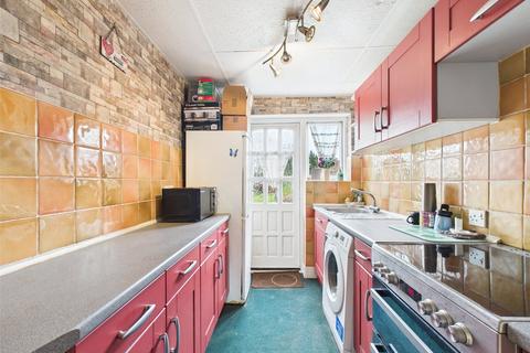 3 bedroom terraced house for sale, Dagenham Road, Romford RM7