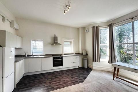 1 bedroom flat to rent, Frant Road, Kent TN2