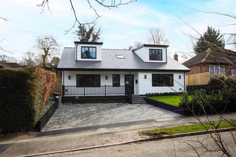 4 bedroom detached house for sale, Quickley Lane, Chorleywood, Hertfordshire, WD3 5AE