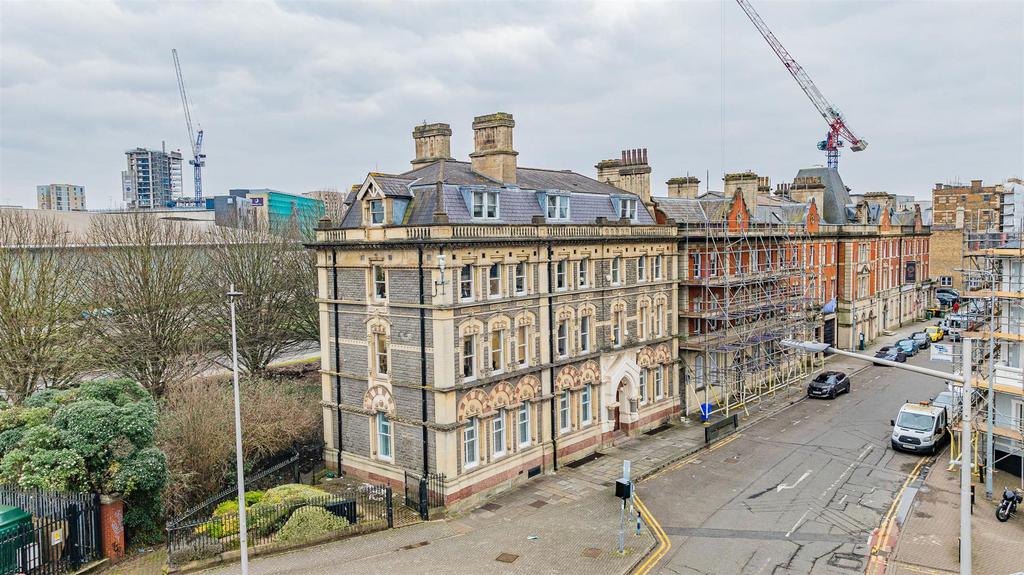 Pascoe House Drone-2.jpg