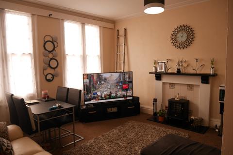 2 bedroom flat to rent, Waterloo Street, Weston super Mare, Somerset