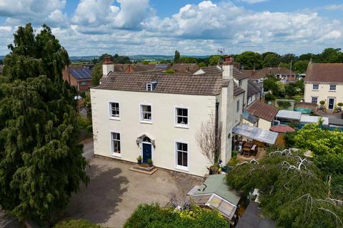 4 bedroom end of terrace house for sale, Salter Street, Berkeley GL13