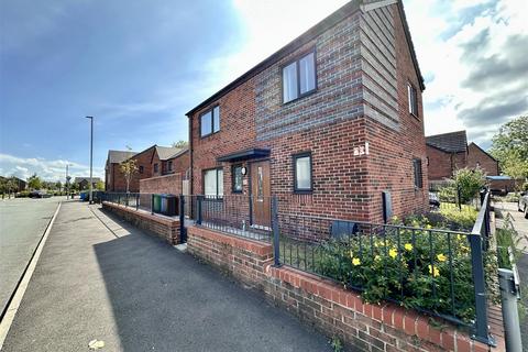 3 bedroom detached house to rent, Clowes Street, Manchester