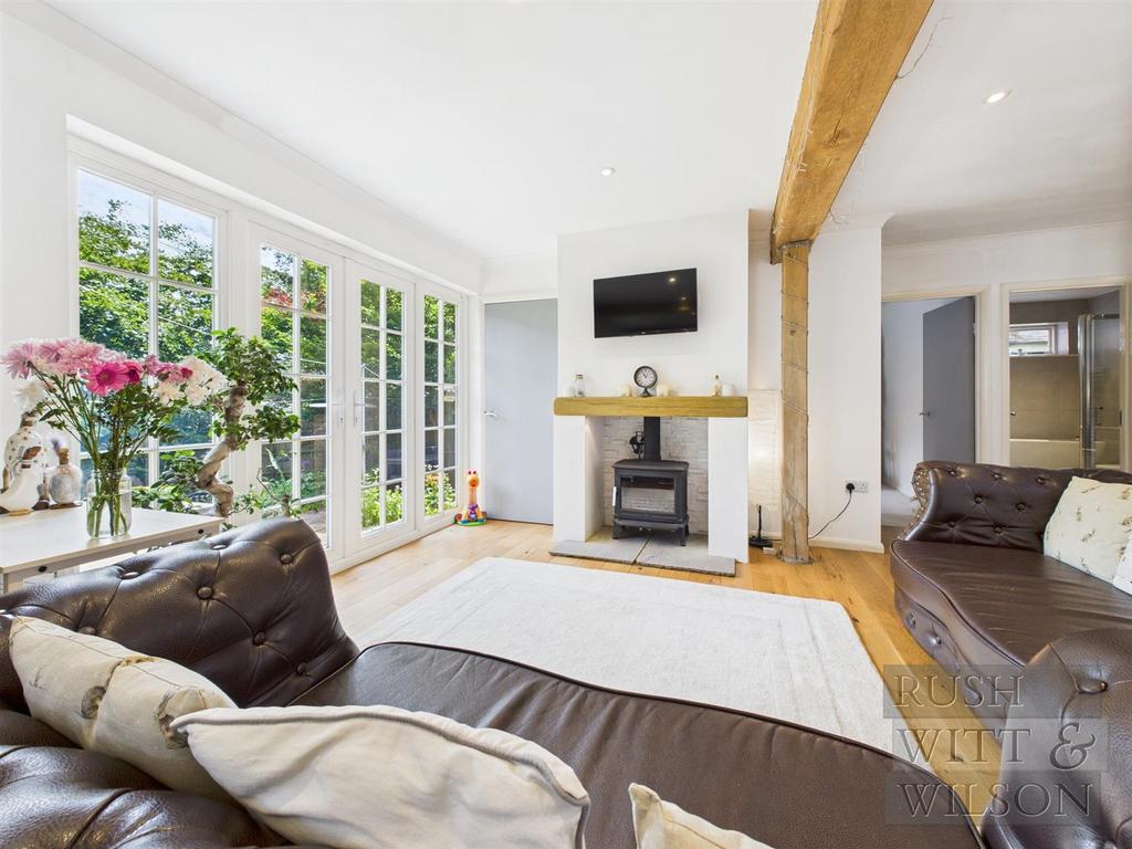 CAM05455 G0-PR0010-STILL039.jpg