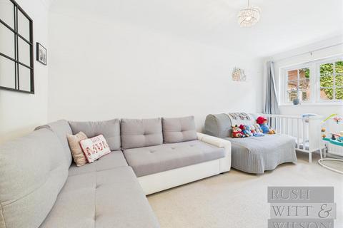 undefined, London Road, Hurst Green,