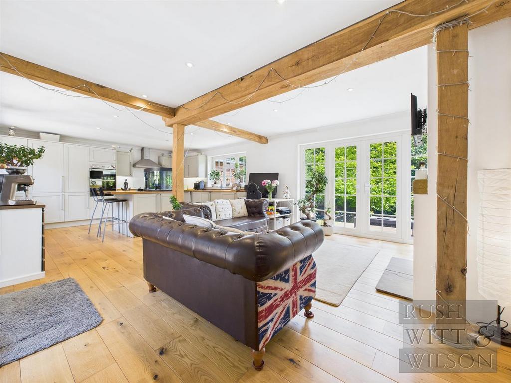 CAM05455 G0-PR0010-STILL034.jpg