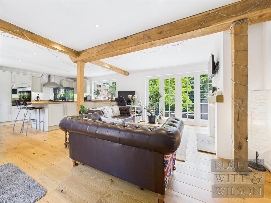 CAM05455 G0-PR0010-STILL035.jpg