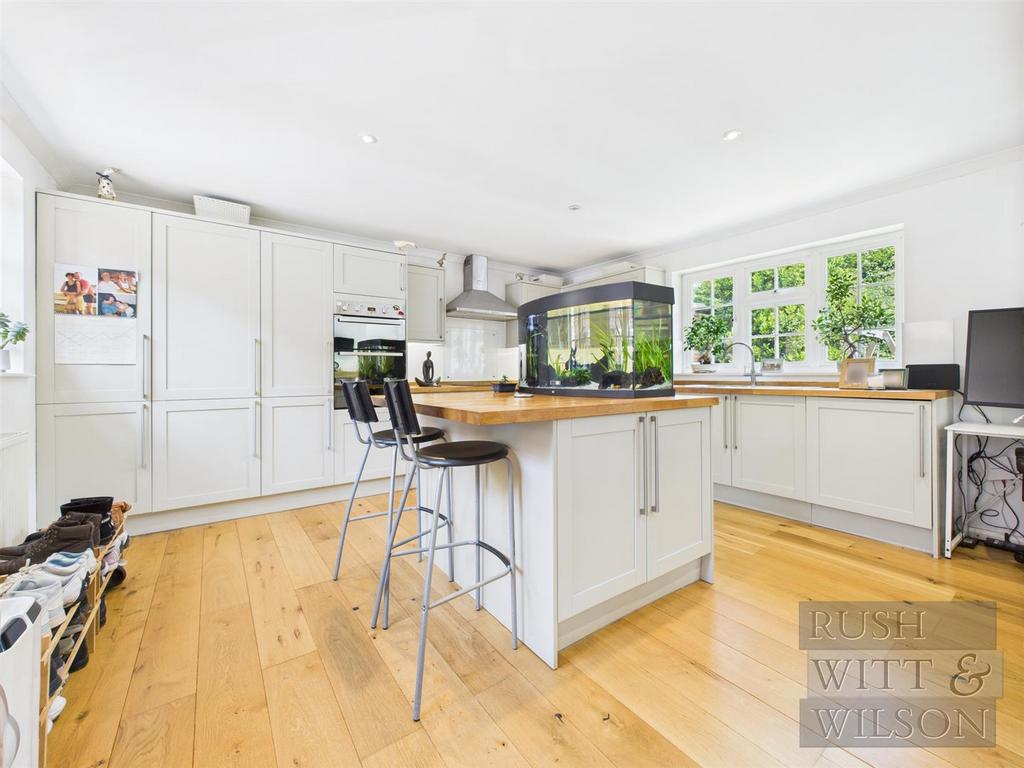 CAM05455 G0-PR0010-STILL043.jpg