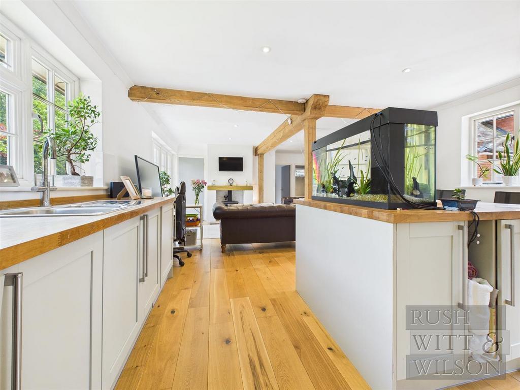 CAM05455 G0-PR0010-STILL051.jpg