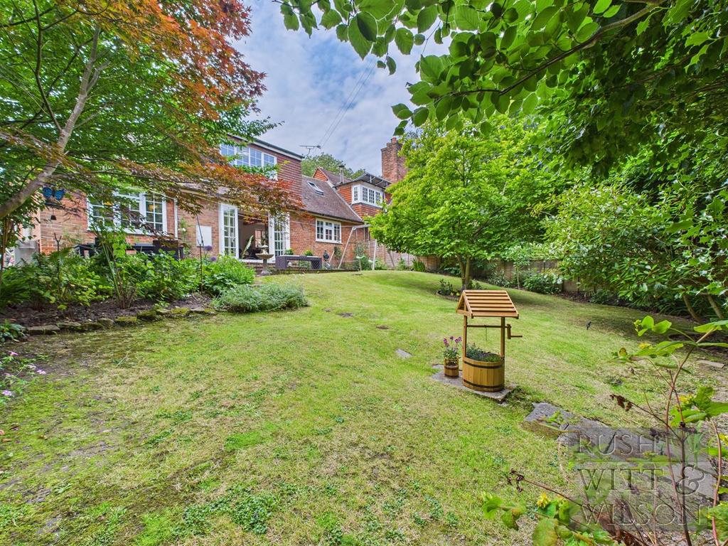 CAM05455 G0-PR0010-STILL066.jpg