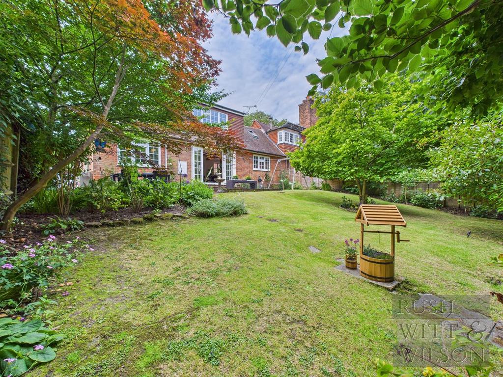 CAM05455 G0-PR0010-STILL067.jpg