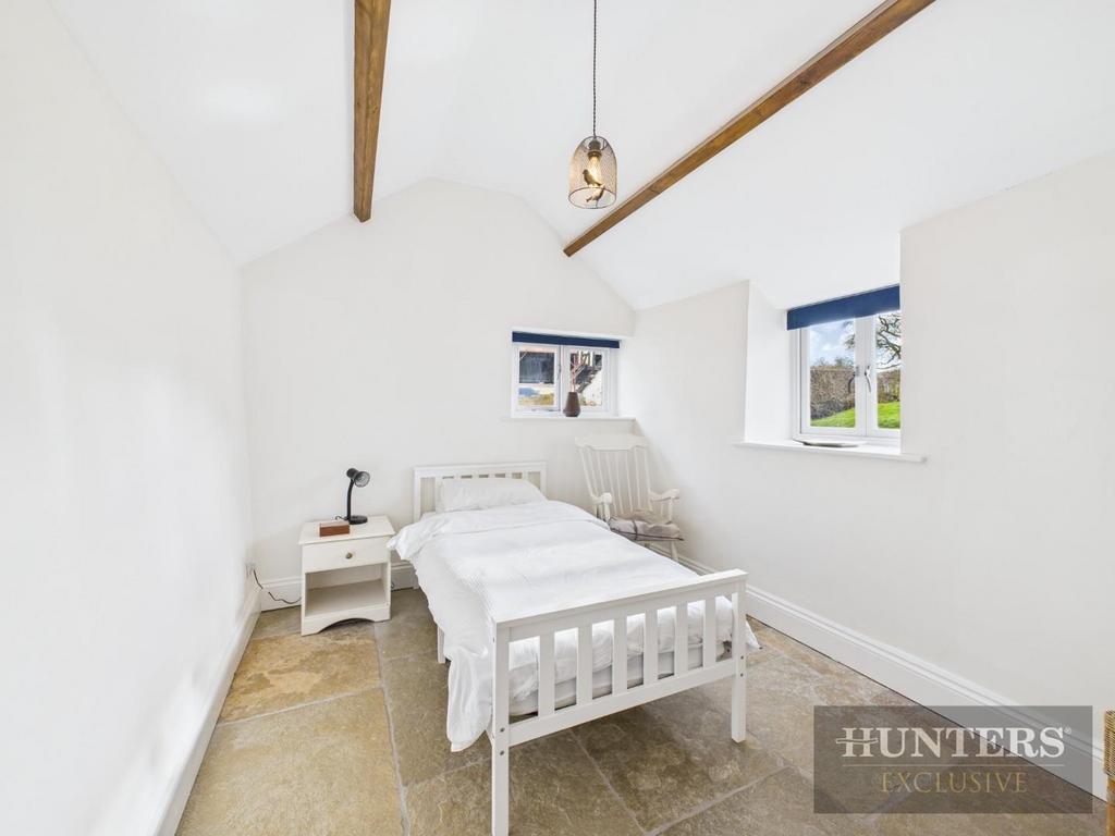 CAM03407 G0-PR0522-STILL009.jpg