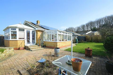 2 bedroom detached bungalow for sale, QUIET CUL-DE-SAC * NITON