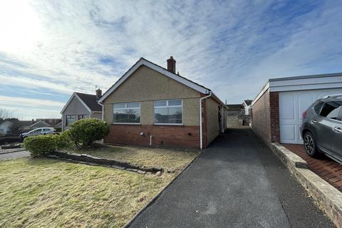 3 bedroom bungalow to rent, Ullswater Crescent, Swansea