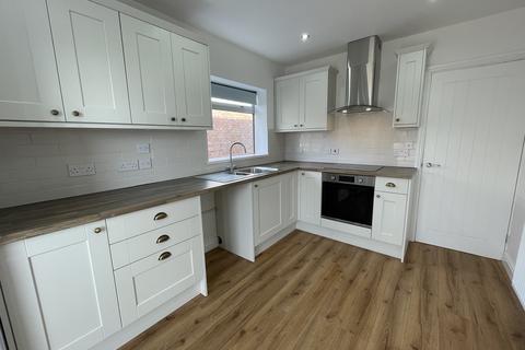 3 bedroom bungalow to rent, Ullswater Crescent, Swansea