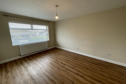 3 bedroom bungalow to rent, Ullswater Crescent, Swansea