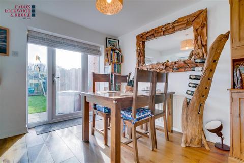 3 bedroom semi-detached house for sale, Rodger Road, Sheffield