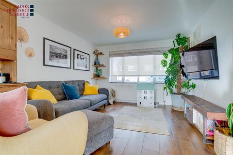 3 bedroom semi-detached house for sale, Rodger Road, Sheffield
