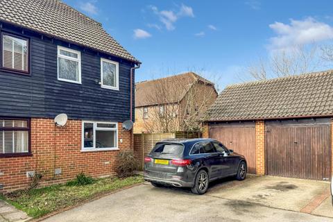 2 bedroom semi-detached house for sale, Dragonfly Close, Ashford TN23