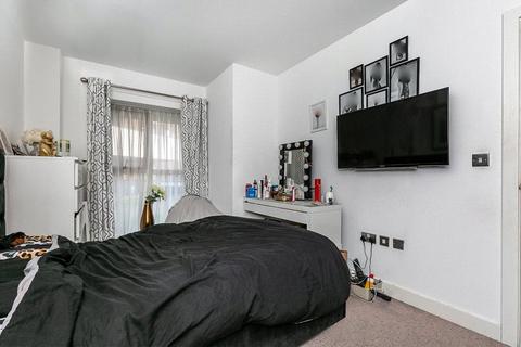 2 bedroom apartment for sale, Sanderstead Road, SOUTH CROYDON, Surrey, CR2