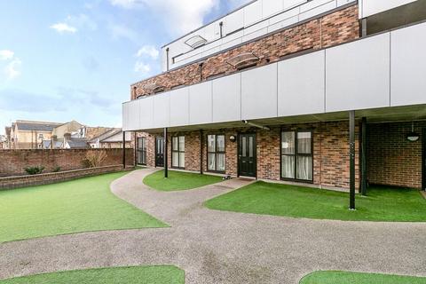 2 bedroom apartment for sale, Sanderstead Road, SOUTH CROYDON, Surrey, CR2