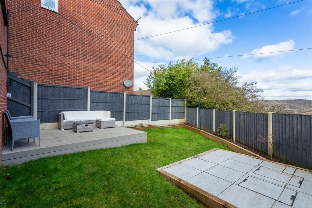 1 Redcar Close, Gedling, NG4 4 EW-0004-External.jpg