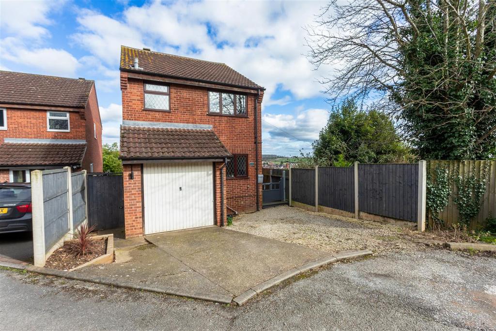 1 Redcar Close, Gedling, NG4 4 EW-0002-External.jpg