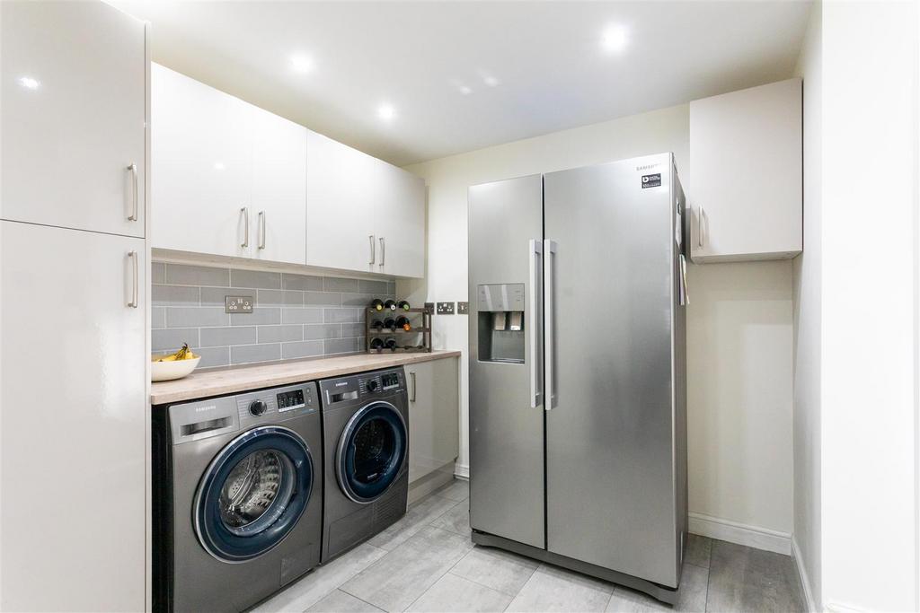 1 Redcar Close, Gedling, NG4 4 EW-0015-Utility.jpg