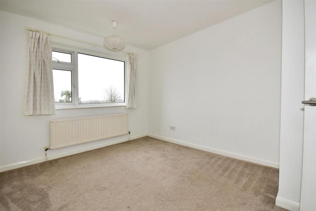 Apartment in Woodford Green - More