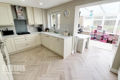 15 Darnbrook Drive, Sheffield, S5 9BJ