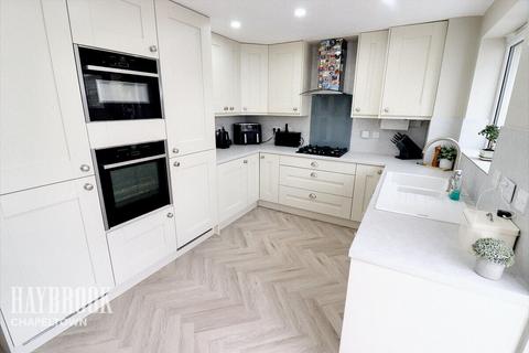 15 Darnbrook Drive, Sheffield, S5 9BJ