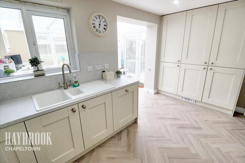 15 Darnbrook Drive, Sheffield, S5 9BJ