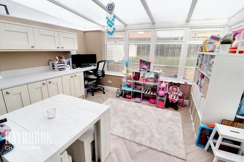 15 Darnbrook Drive, Sheffield, S5 9BJ