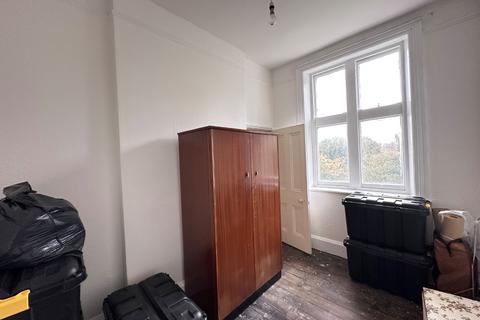 2 bedroom flat for sale, New Dover Road, Canterbury, Kent, CT1