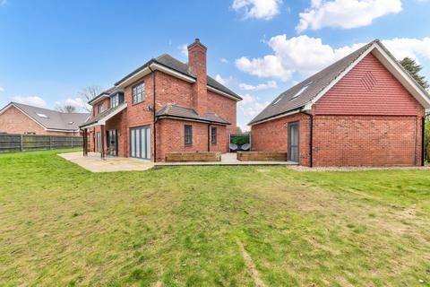 4 bedroom detached house for sale, Green Drift, Royston SG8