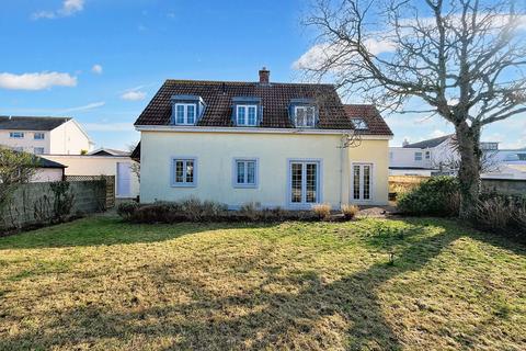 3 bedroom detached house for sale, La Route De La Haule, Jersey JE3