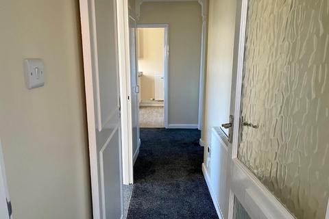 2 bedroom flat to rent, Thorncroft Gardens, Workington