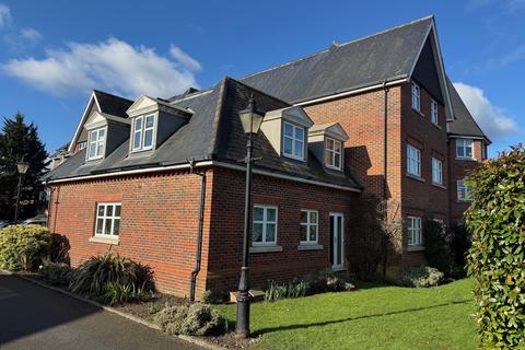 2 bedroom ground floor flat for sale, Albany Court, Albany Place, Egham, Surrey, TW20