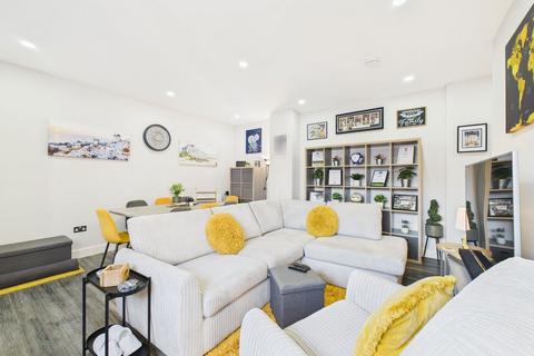 2 bedroom apartment for sale, Gardiner Place, Worthing, BN11